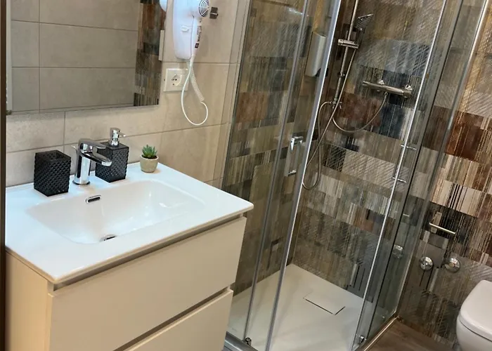 Tiburtina Urban Guest house 4*